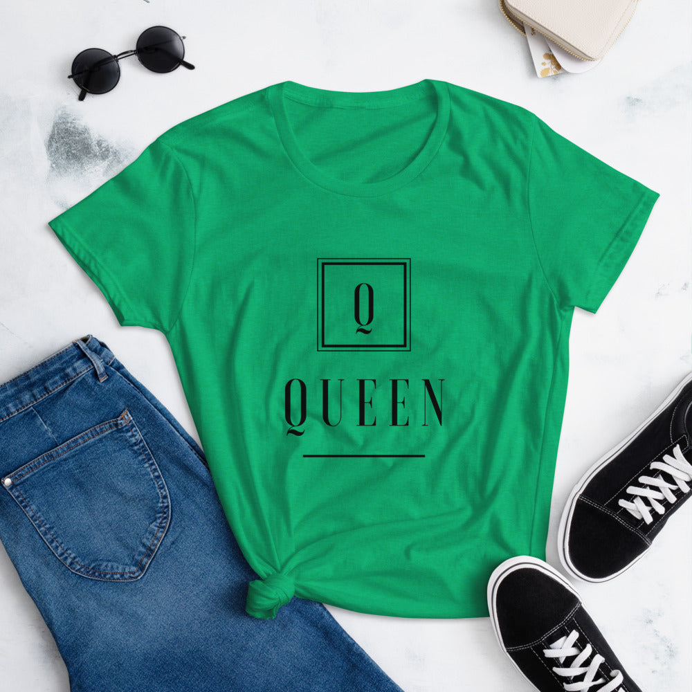 QUEEN (BLACK LETTERS)- Women's t-shirt FIT